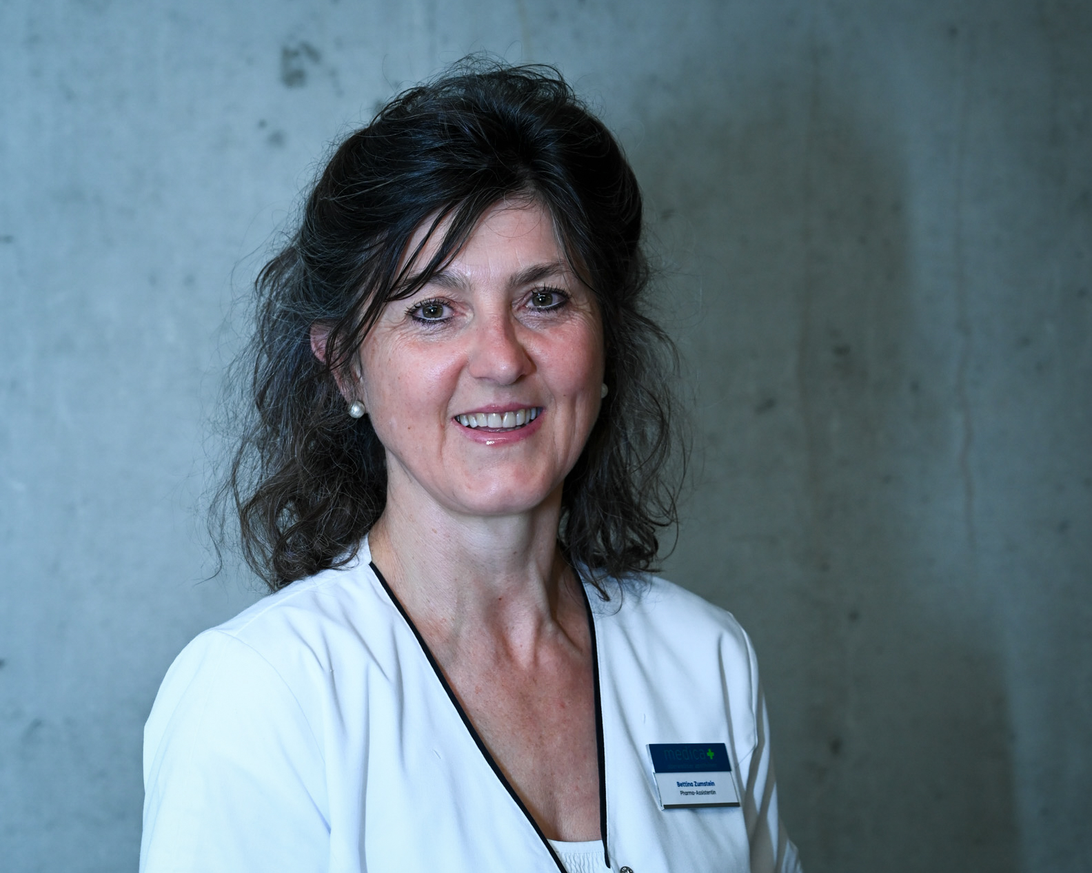 Portrait von Bettina Zumstein, Pharma-Assistentin EFZ