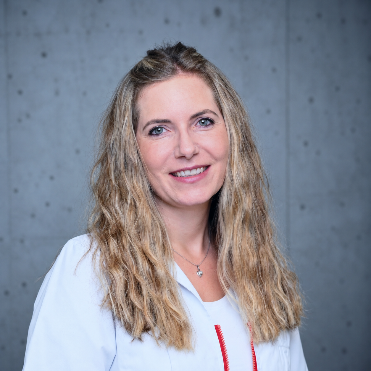 Portrait von Alexandra Marty, Pharma-Assistentin EFZ
